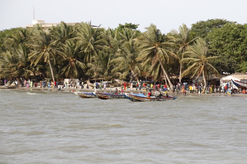 Gambia bezienswaaerdigheden over River Gambia